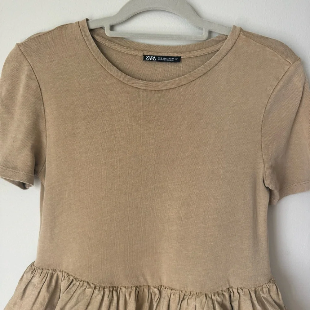 Zara Woman  Beige Ruffled 100% Cotton Tshirt Dress, size Small - Picture 3 of 9